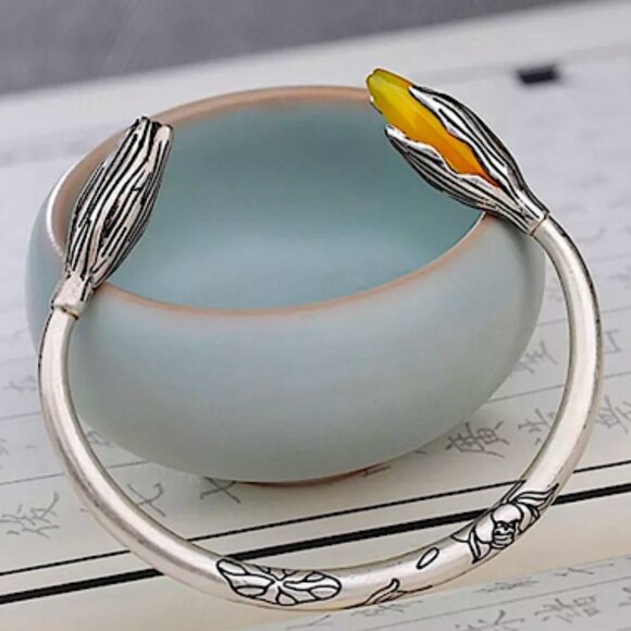 STERLING SILVER JADE FLOWER BANGLE BRACELET - Picture 1 of 9